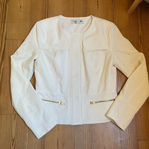 Forever 21 Jackets & Blazers - F21 white military short zipper blazer SIZE M